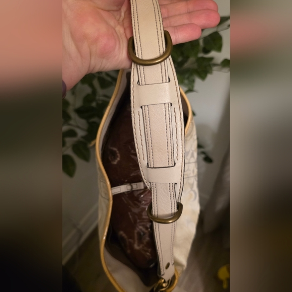 Coach Tie Dye Off White/Yellow Trim Signature Canvas Shoulder Bag - Picture 5 of 6